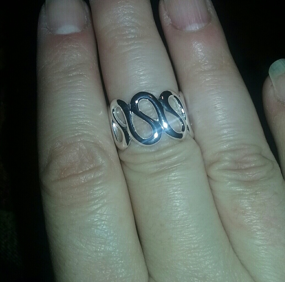 New sterling silver swirl ring